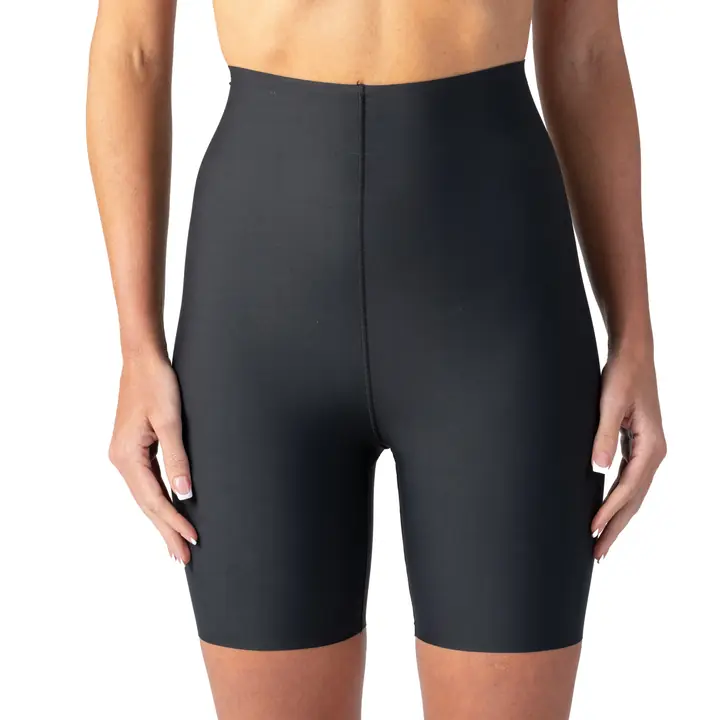 INVISIBLE SILHOUETTE HIGH WAIST SHORTS - black - Master